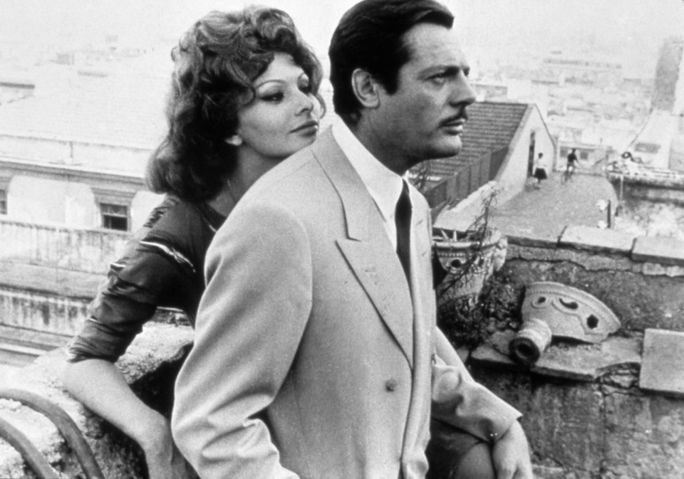 Sophia Loren i Marcello Mastroianni w filmie "Małżeństwo po włosku" (1964)