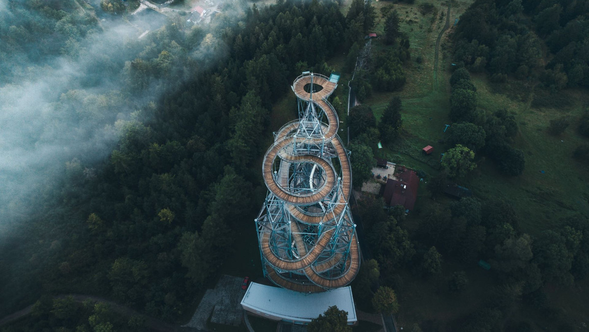 Spacer w chmurach w Świeradowie-Zdroju. Oto najwyższa wieża widokowa w Polsce