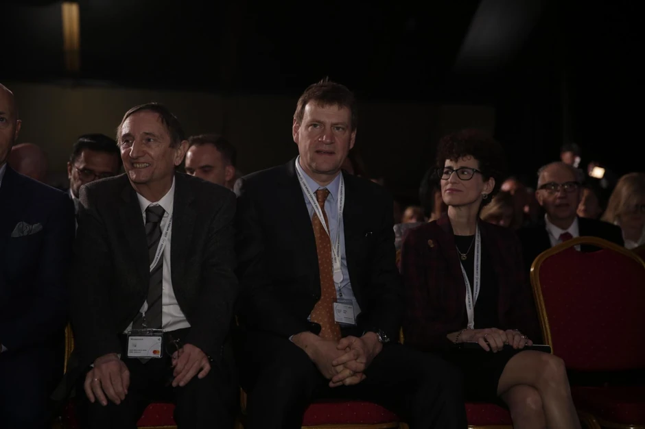 Džejms Ruf i Pavle Petrović