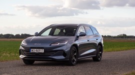 Chińska motoryzacja podbija świat. BYD zdetronizował Teslę