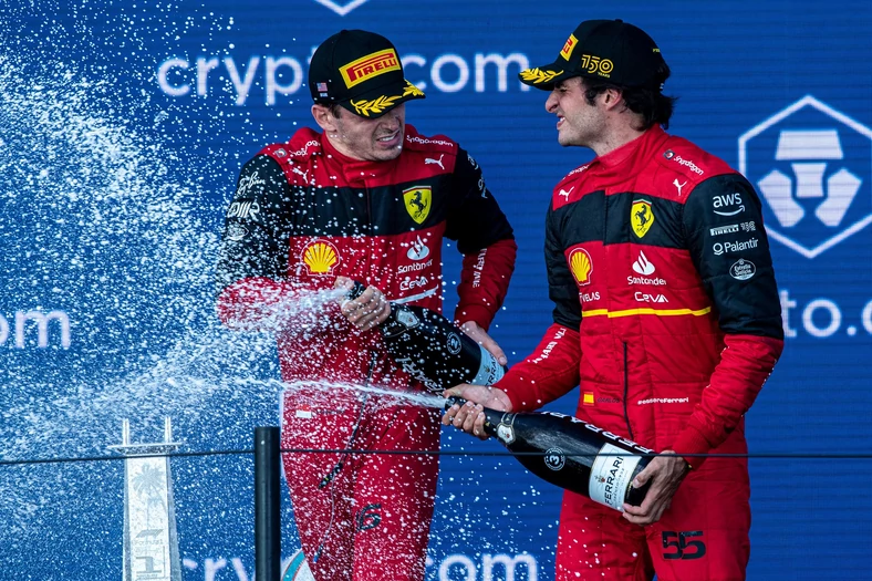 Kierowcy zespołu Ferrari Scuderia po Grand Prix Miami 2022