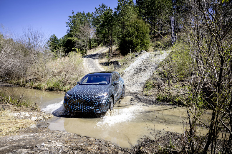 Mercedes EQS SUV