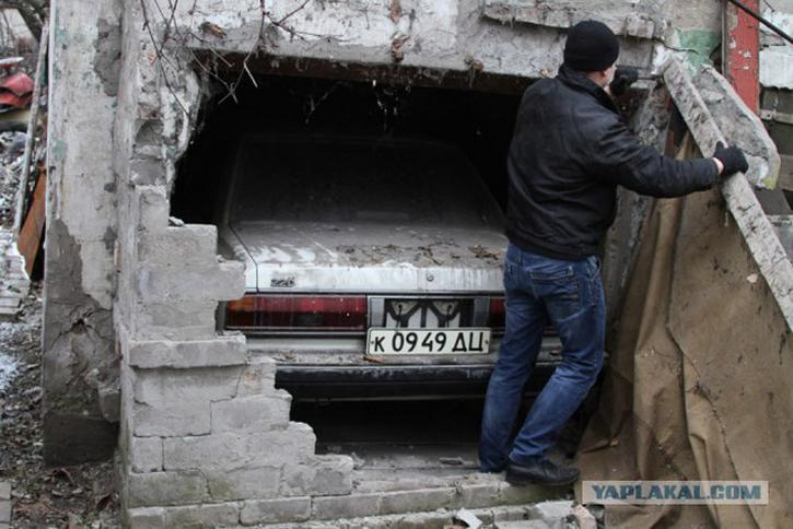 Ukraina. Odrestaurował auto zamurowane w garażu. Efekt powala