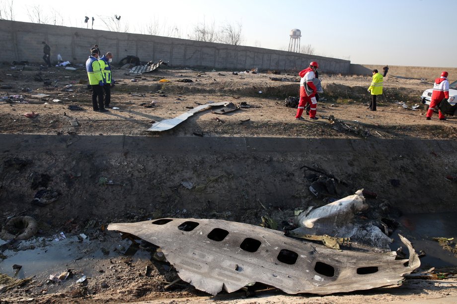 Według irańskich mediów i Czerwonego Półksiężyca nikt nie przeżył katastrofy Boeinga 737-800 ukraińskich linii UIA. 