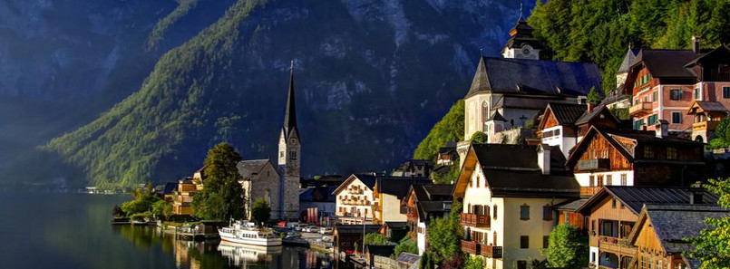 3. Austria Na zdjęciu austriacka wioska Hallstatt