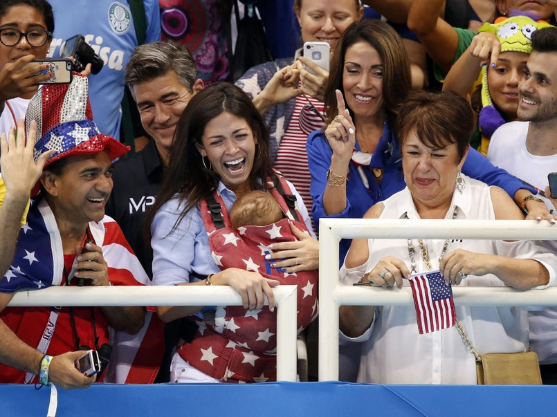 Michael Phelps jeszcze przed narodzinami synka zapowiadał, że zamierza zabrać jego i jego mamę na igrzyska do Rio...