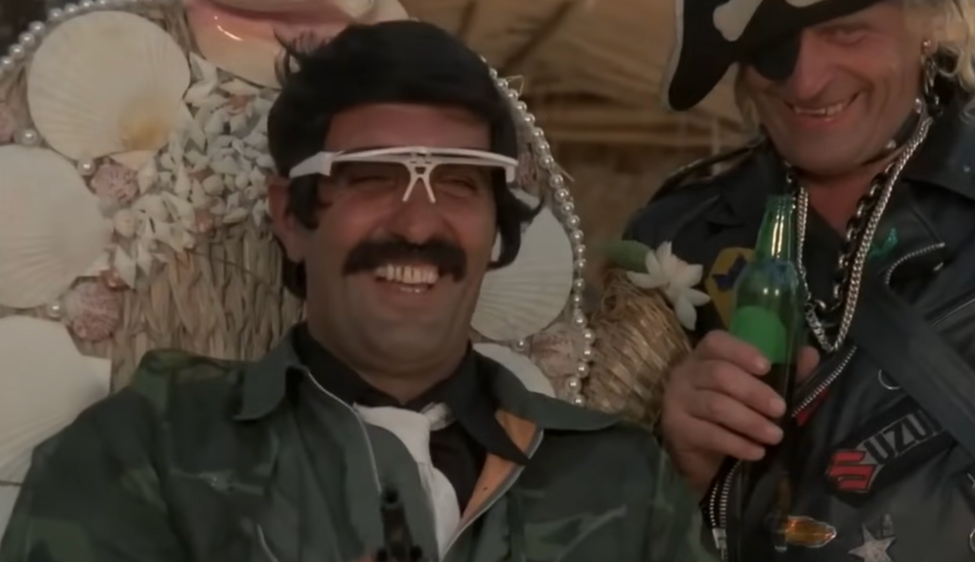 Salvatore Basile ako Frisko vo filme Kto nájde priateľa, nájde poklad. 