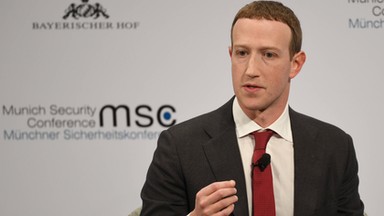 Zuckerberg nie chce moderować wpisów Trumpa. Facebook podzielony