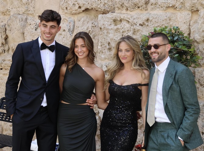 Kaj Haverc sa devojkom i Izabel i Mateo Kovačić