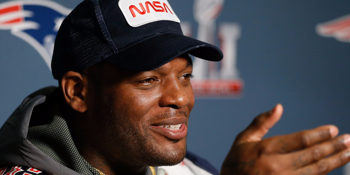 Patriots tight end Martellus Bennett jokes about getting overpaid in free agency after winning Super Bowl
