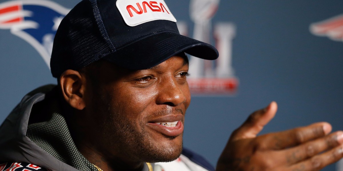 Patriots tight end Martellus Bennett jokes about getting overpaid in free agency after winning Super Bowl