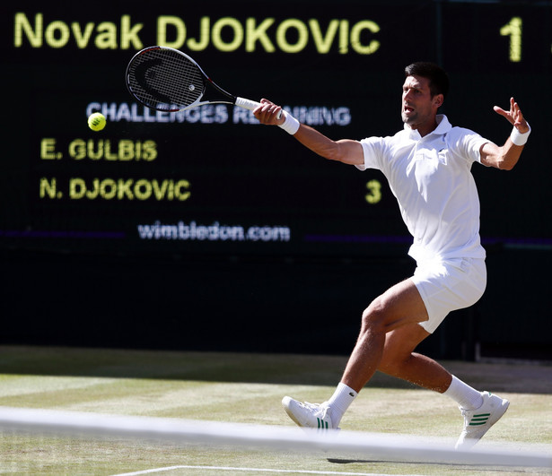 Wimbledon: Djokovic jak walec. "Rozjechał" kolejnego rywala