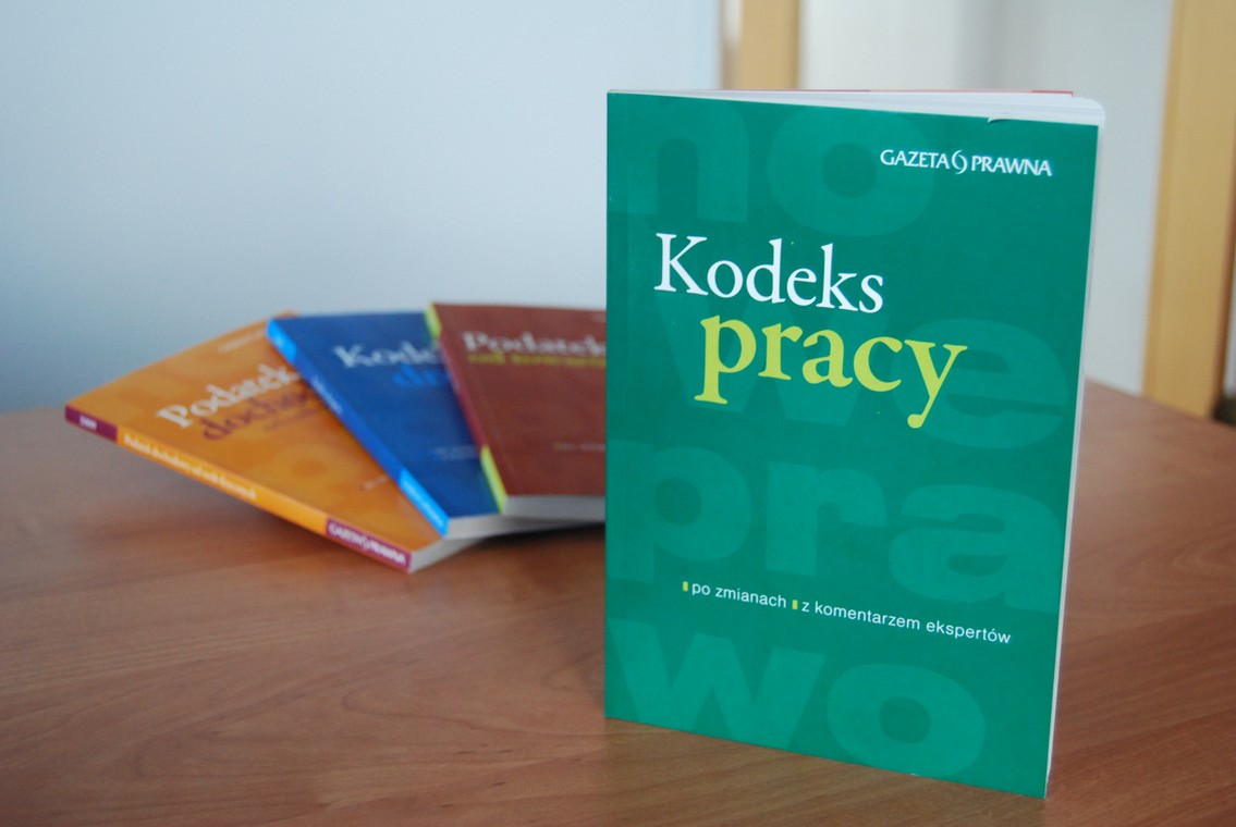 Wskaźnik bezrobocia wzrósł w lutym do 10,9 proc. - podał wczoraj resort pracy. Osoby tracące pracę mogą od decyzji pracodawcy odwołać się do sądu. Bezrobotni mają prawo do zasiłku i szkoleń, mogą też założyć własną firmę.