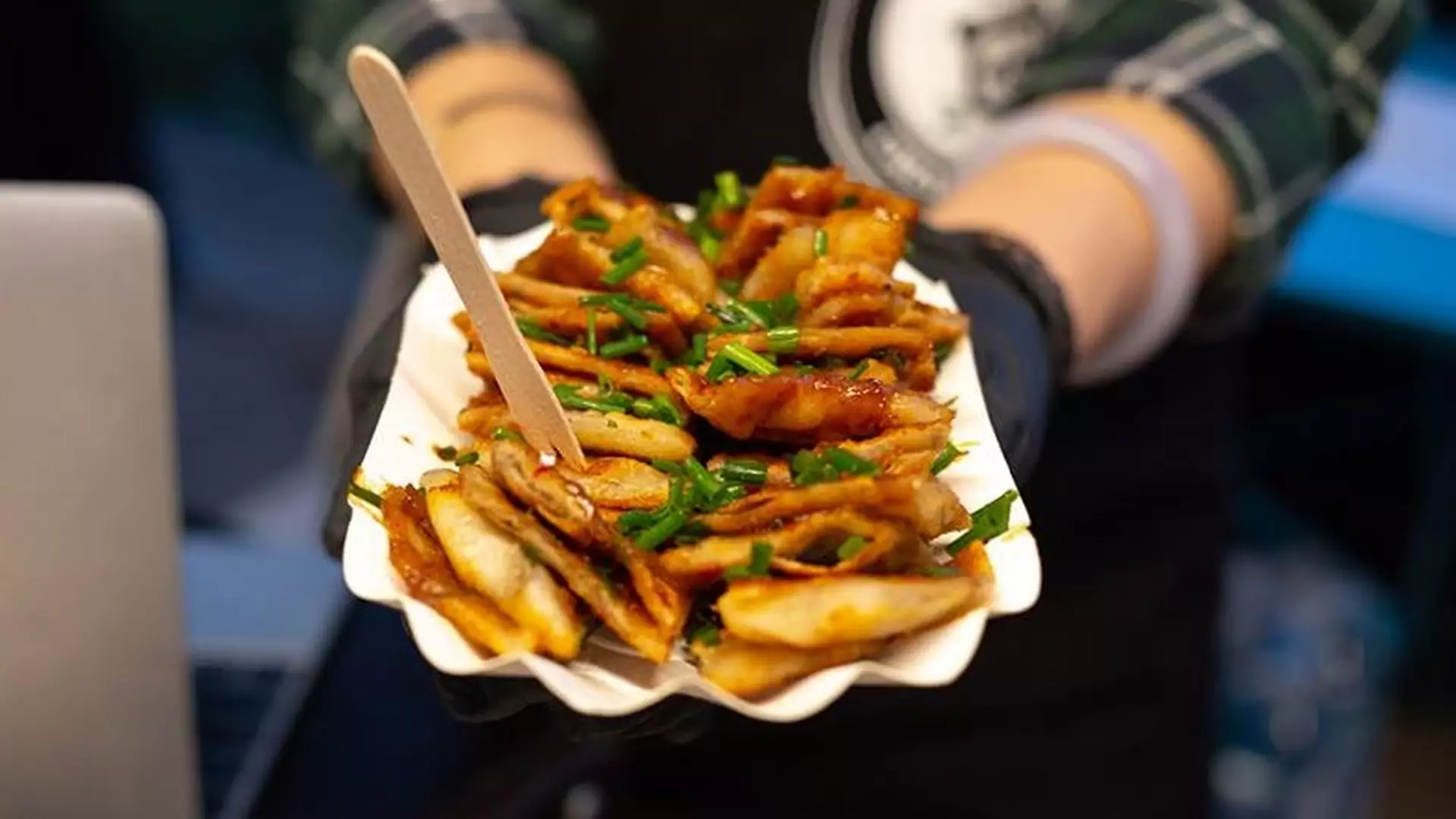Najlepszy street food w Warszawie – jedzenie wśród szumu miasta