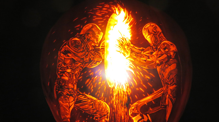 TALENTED PUMPKIN CARVER