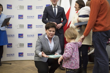 Program 500 plus zostanie rozszerzony? "To indywidualny pomysł Beaty Szydło"