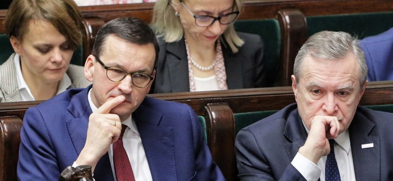 Minister Emilewicz: Nie będzie podwyżek cen prądu. Przed świętami przedstawimy rozwiązania