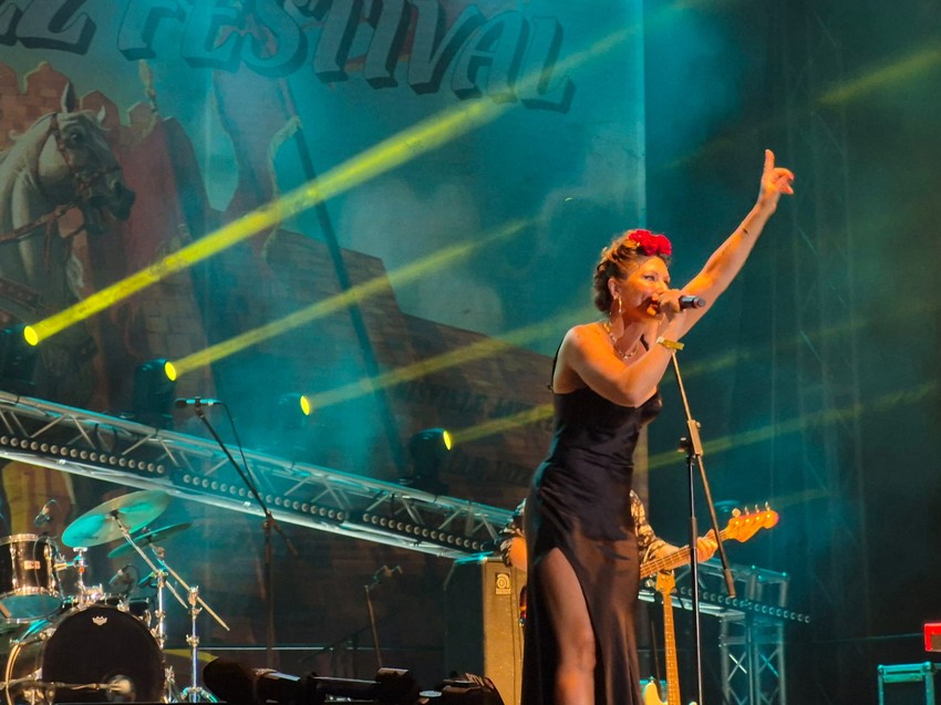 The Amy Winehouse band na Nišvilu