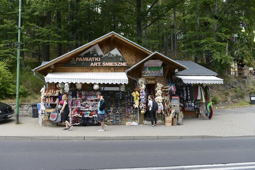 Pasjonaci Karkonoszy apelują do sklepikarzy