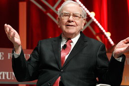 Jak Warren Buffett podejmuje decyzje? Stosuje pewną sprytną taktykę