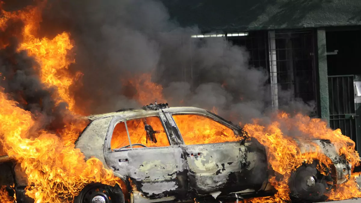 Jak uzyskać odszkodowanie za spalone auto?