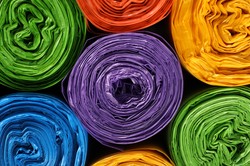 Nowy kolor worków na odpady (fioletowy) już od października. Jakie śmieci będziemy do nich wrzucać?