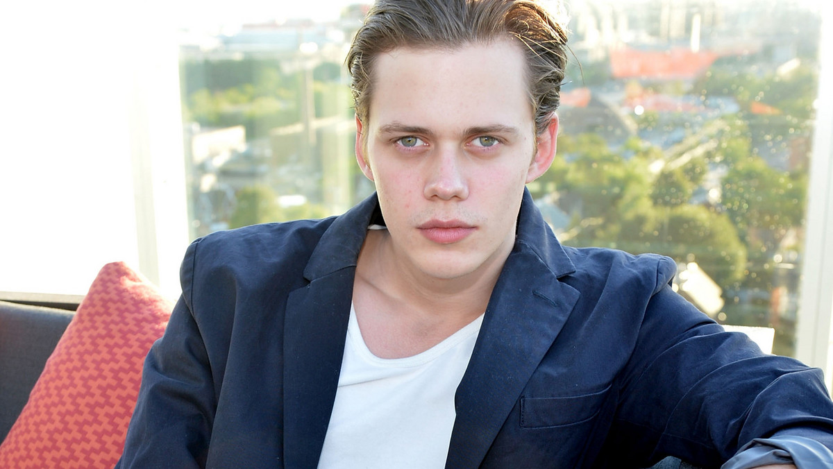 Bill Skarsgard zagra nowej adaptacji horroru Stephena Kinga "To". Znany z "Niezgodnej" aktor wcieli się w złego clowna.