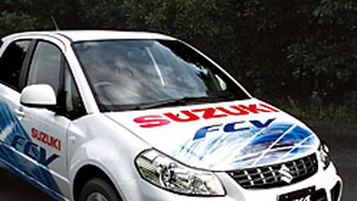 Paryż 2008: Suzuki SX4-FCV - alternatywny koncept