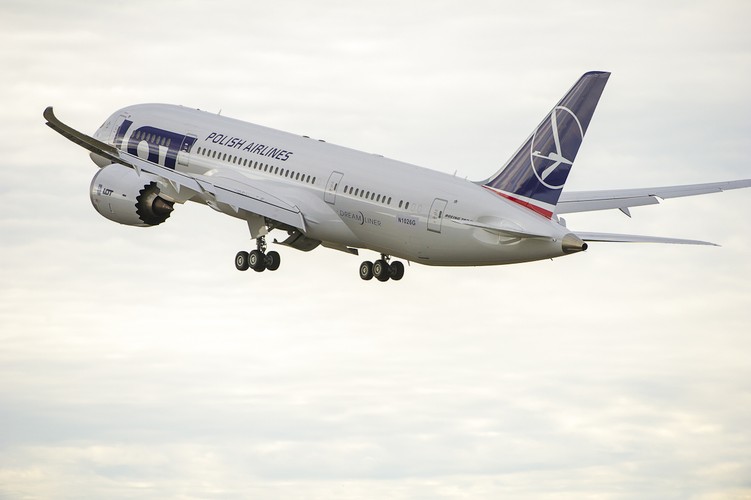 Lot próbny polskiego Boeinga 787 Dreamliner w barwach LOT-u, 18 października 2012 r.