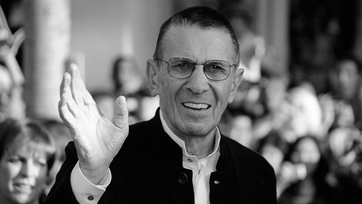 Leonard Nimoy zmarł 27 lutego w swoim domu w Bel Air w Los Angeles. W 2014 roku u aktora roku zdiagnozowano przewlekłą obturacyjną chorobę płuc. Nimoy odszedł w wieku 83 lat. Najbardziej jest znany z roli komandora Spocka w serii science-fiction "Star Trek". Nimoy nagrał też pięć albumów.