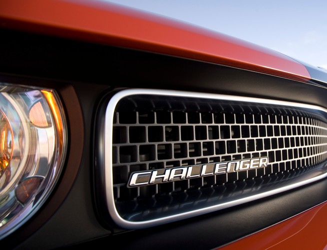 Pierwsze sztuki, które wyjadą z kanadyjskiej fabryki, będą limitowane i dostępne w trzech kolorach do wyboru - czarny, srebrny i najciekawszy Hemi orange