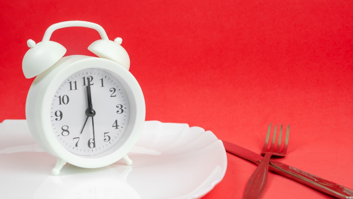 Pravilo od 3 sata za večeru snižava krvni pritisak i reguliše šećer u krvi