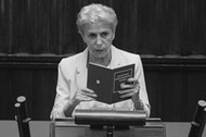 Iwona Śledzińska-Katarasińska miała 82 lata. W sejmowych ławach zasiadała od 1991 r.