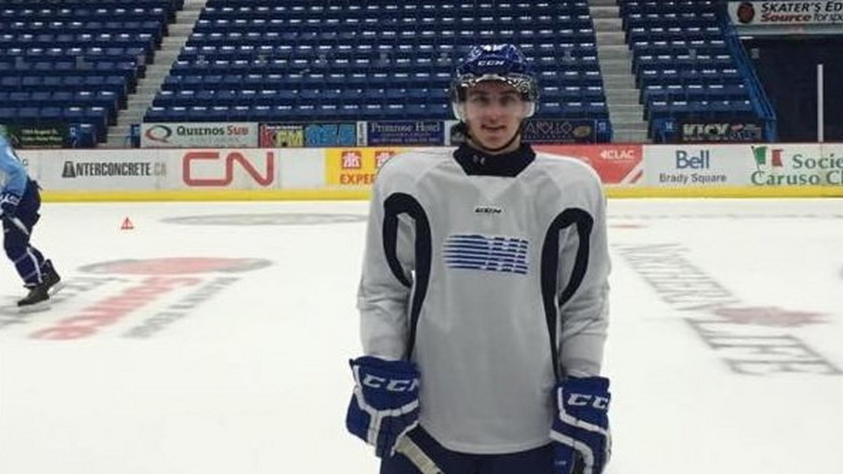 Alan Łyszczarczyk zdobył gola i asystował, a Sudbury Wolves pokonali 4:2 Guelph Storm w meczu najsilniejszej na świecie hokejowej ligi juniorów. Końca dobiegła koszmarna seria 17 przegranych meczów z rzędu Wilków. Był to pojedynek dwóch najsłabszych ekip Ontario Hockey League.