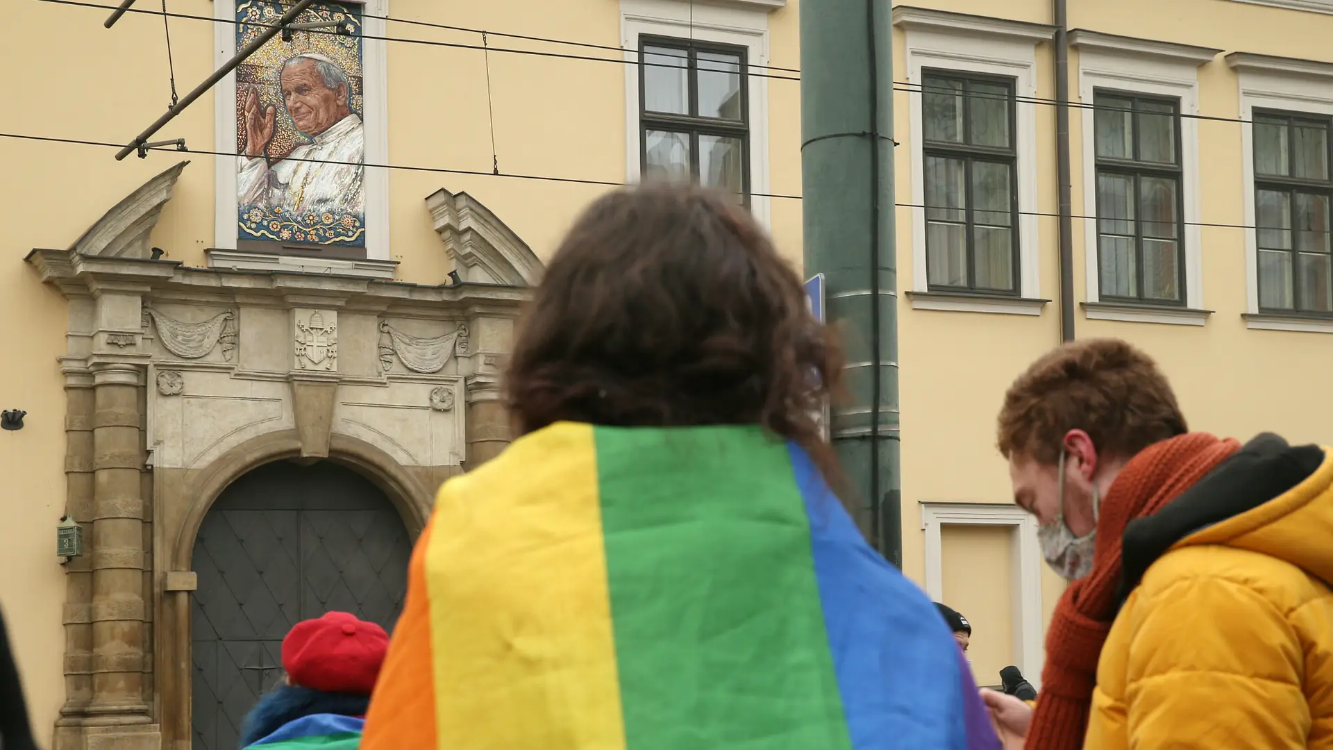 Warszawscy biskupi spotkają się z chrześcijanami LGBT+. "Szansa na uzdrowienie ran"