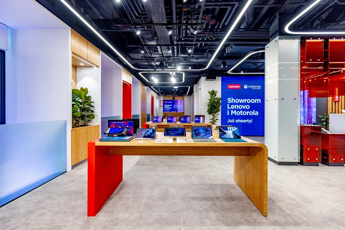 Lenovo i Motorola otwierają innowacyjne centrum w Warszawie - nowe miejsce spotkań i inspiracji