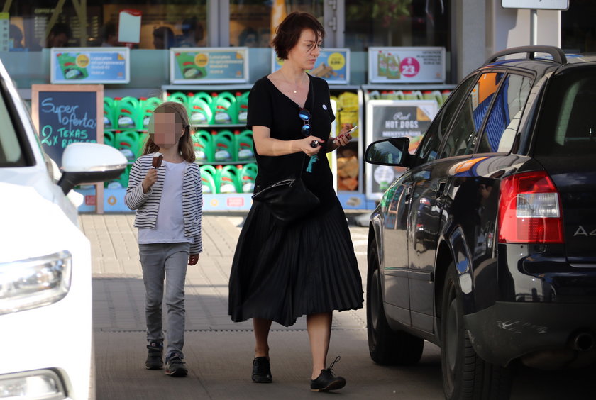 Maja Ostaszewska z córką 