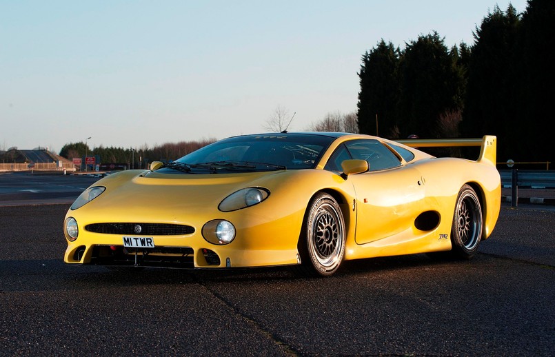 Jaguar XJ220