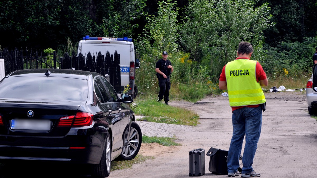 Przed godziną 11 w Koszalinie doszło do strzelaniny przed jedną z posesji - informuje "Głos Koszaliński".