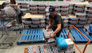 Instacart shoppers at Costco will no longer get gift cards when they return undeliverable items for a refund, Instacart said.PATRICK T. FALLON/AFP via Getty Images