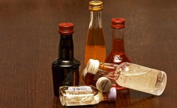 Alkohol nawet w małych ilościach jest szkodliwy dla organizmu [BADANIE]