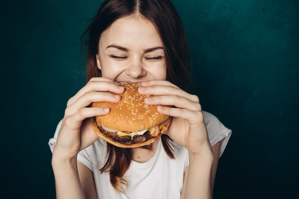 Ta dieta wywołuje depresję u nastolatków