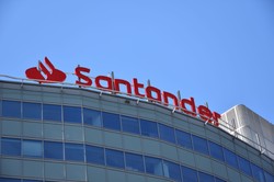 Obniżka stóp procentowych. Santander BP: Negatywny wpływ wyniesie łącznie do 545 mln zł w ciągu roku