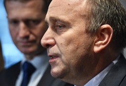 Schetyna: Prezydent powinien być arbitrem ws. Trybunału Konstytucyjnego