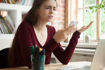 Naprawa telefonu kosztowała właścicielkę 400 tys. zł