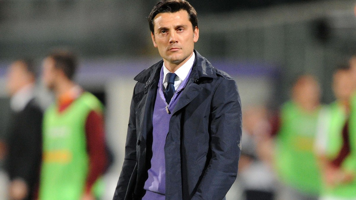 Trener Fiorentiny Vincenzo Montella przyznał, że ucieszyłby się, gdyby pewnego dnia dostał ofertę z SSC Napoli. - Może kiedyś tak się stanie - stwierdził były napastnik AS Roma.