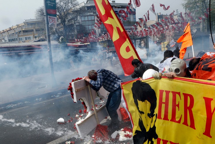 Zamieszki 1 maja w Stambule w Turcji