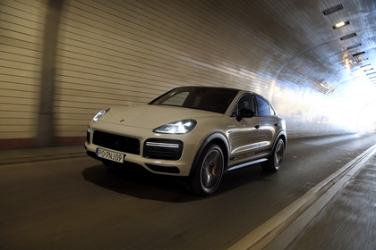 Porsche Cayenne Turbo S E-Hybrid Coupé - Zdolna Bestia - Test