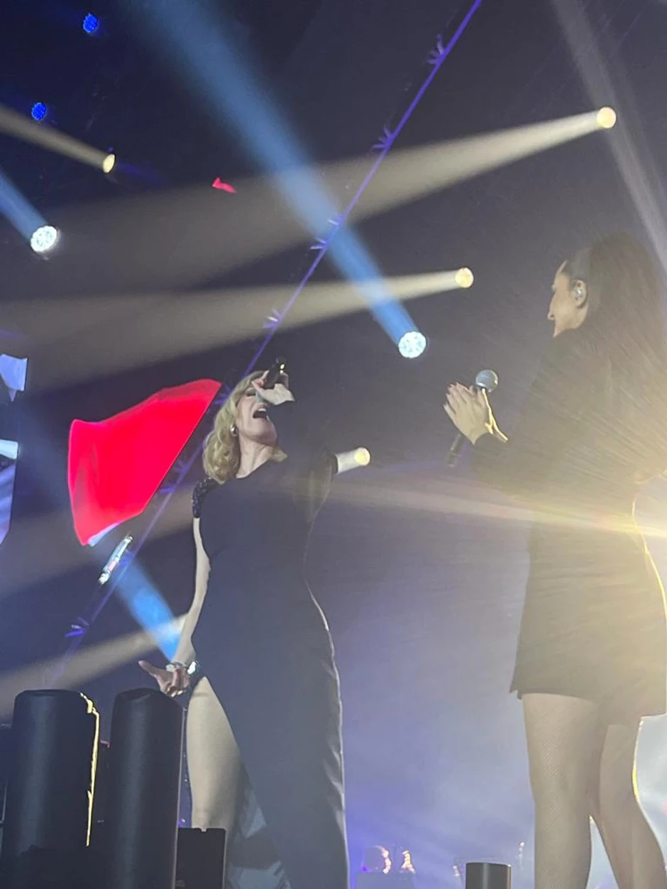 Aleksandra Prijović i Jelena Rozga