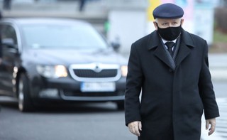 Protest rolników. Martwa świnia i porozrzucane warzywa nieopodal domu Kaczyńskiego